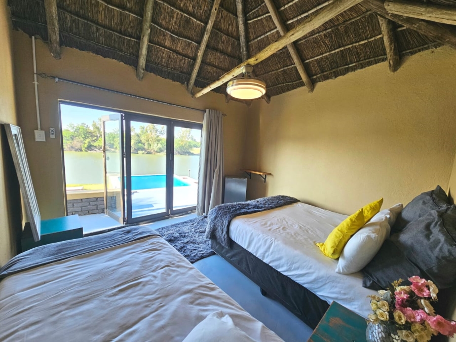 5 Bedroom Property for Sale in Bloemhof North West